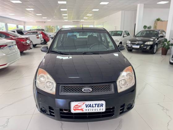 FORD FIESTA 1.0 MPI SEDAN 8V FLEX 4P MANUAL FORD FIESTA 1.0 MPI SEDAN 8V FLEX 4P MANUAL